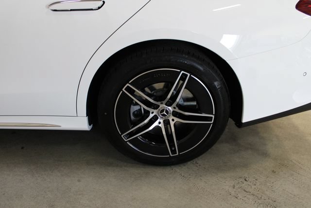 New 2026 Mercedes-Benz E 450 4MATIC Sedan image 33