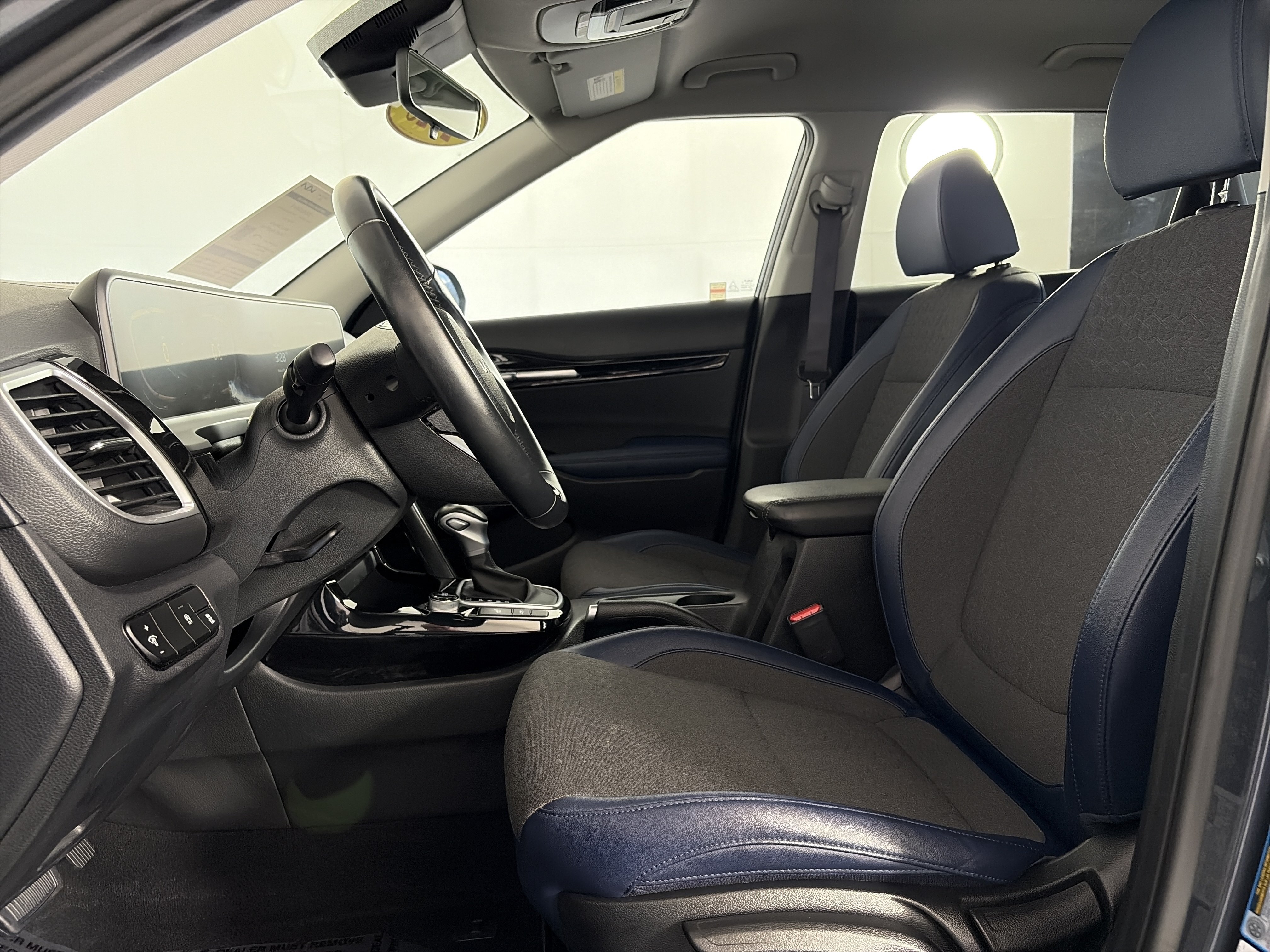 Certified 2025 Kia Seltos S AWD/4WD image 6
