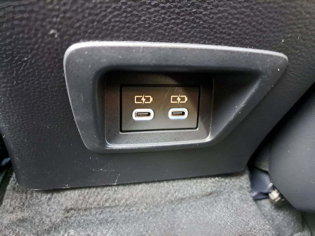 Certified 2025 Toyota Corolla Cross LE image 9