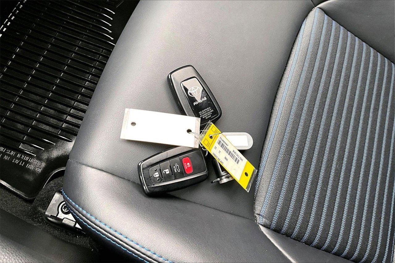 Used 2023 Toyota RAV4 XSE image 30