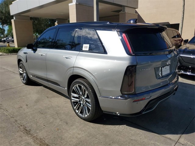 New 2026 Cadillac Vistiq Platinum image 2