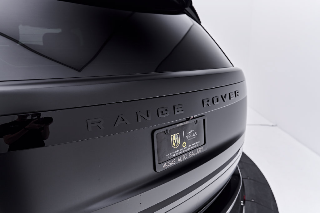 Used 2025 Land Rover Range Rover SE AWD/4WD image 21