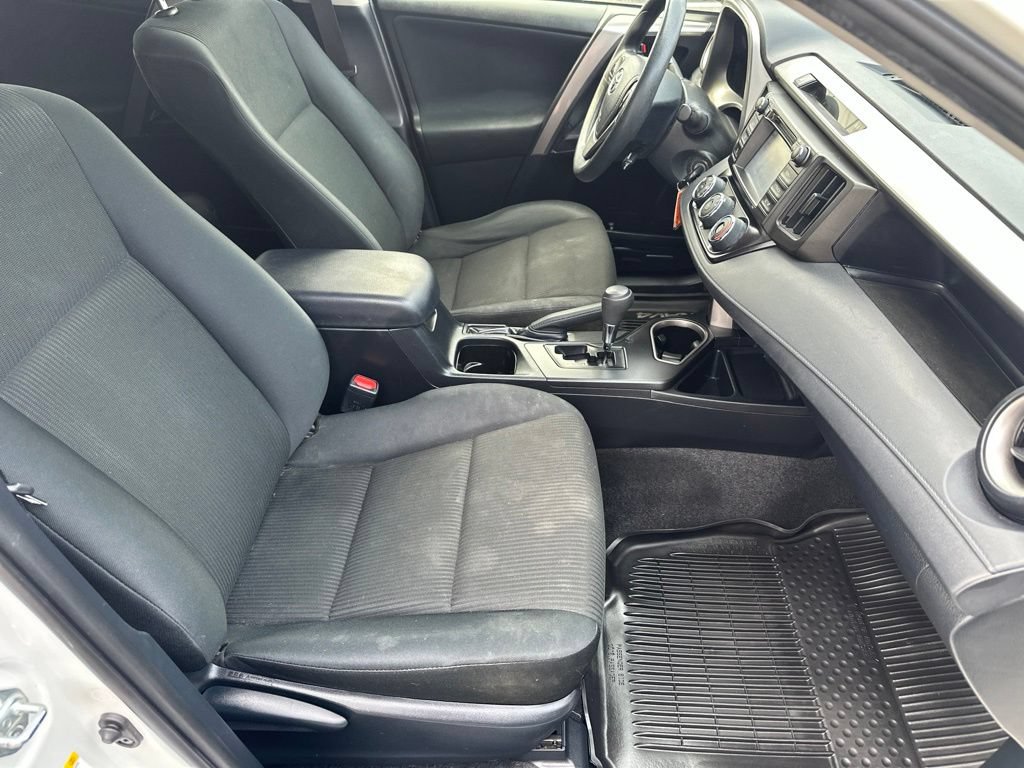 Used 2018 Toyota RAV4 LE w/ All Weather Liner Package FWD image 17