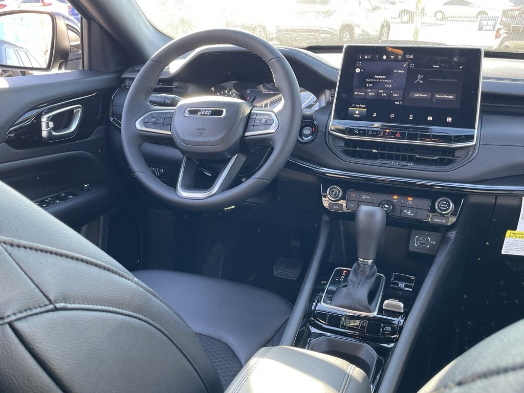 New 2026 Jeep Compass Latitude image 22