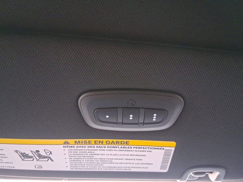 New 2026 Chrysler Pacifica Select image 38