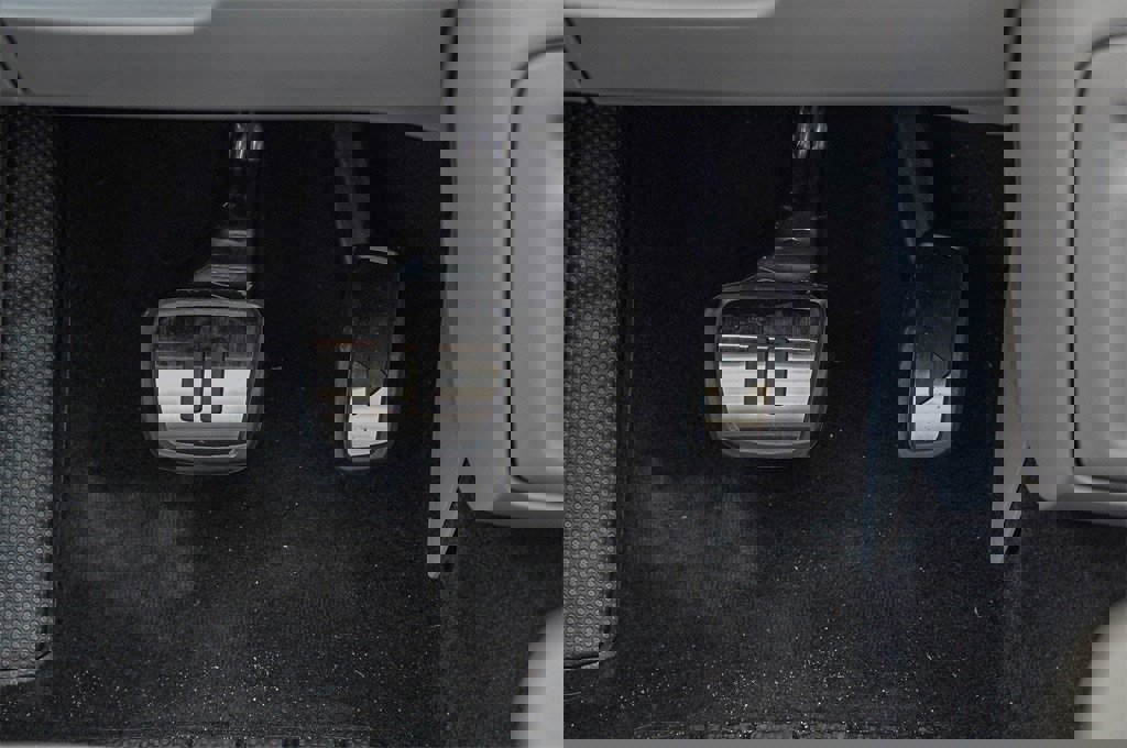 New 2025 Volkswagen ID. Buzz 1st Edition image 20