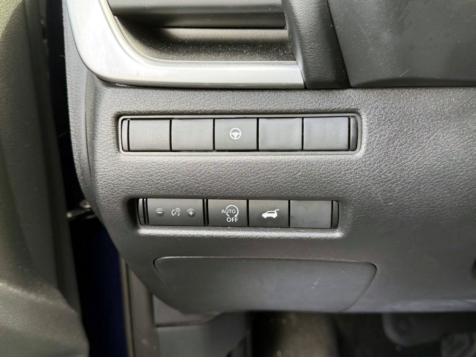 Used 2023 Nissan Rogue SV w/ SV Premium B Package AWD/4WD image 19