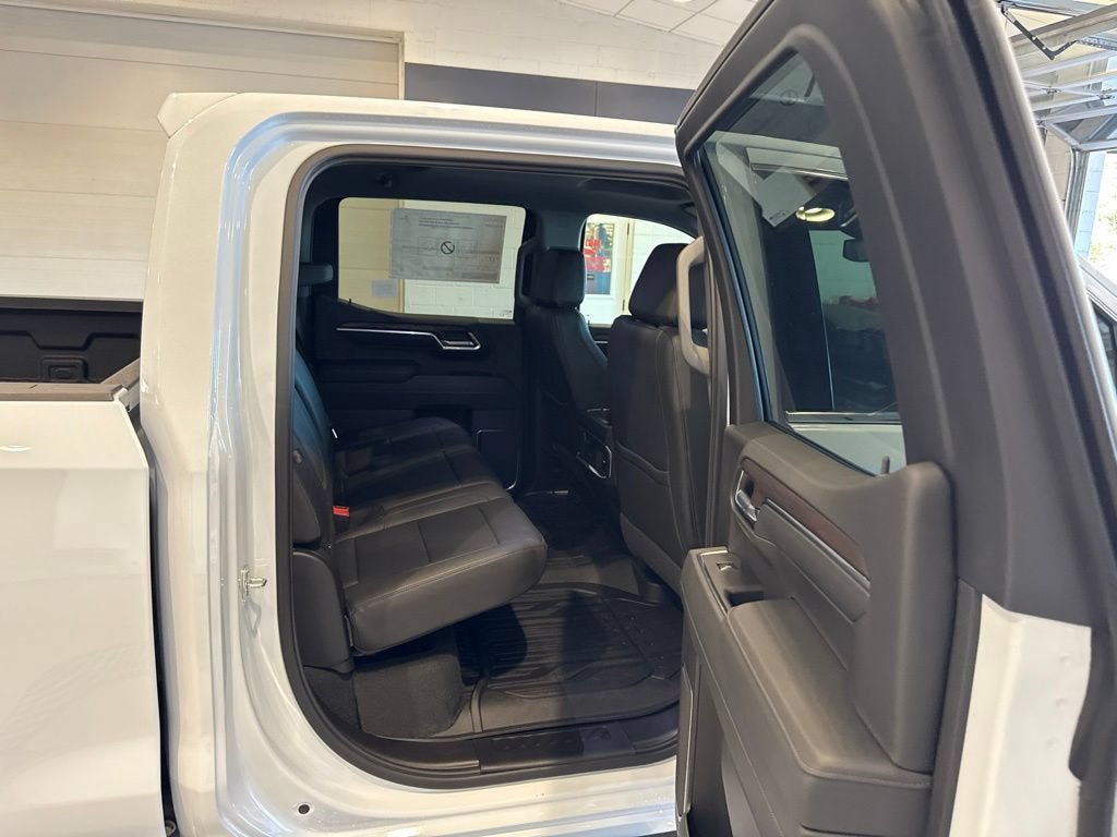New 2026 GMC Sierra 1500 SLT w/ SLT Premium Plus Package AWD/4WD image 16