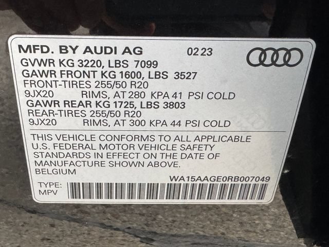 Used 2024 Audi Q8 e-tron Premium Plus w/ Premium Plus Package AWD/4WD image 30