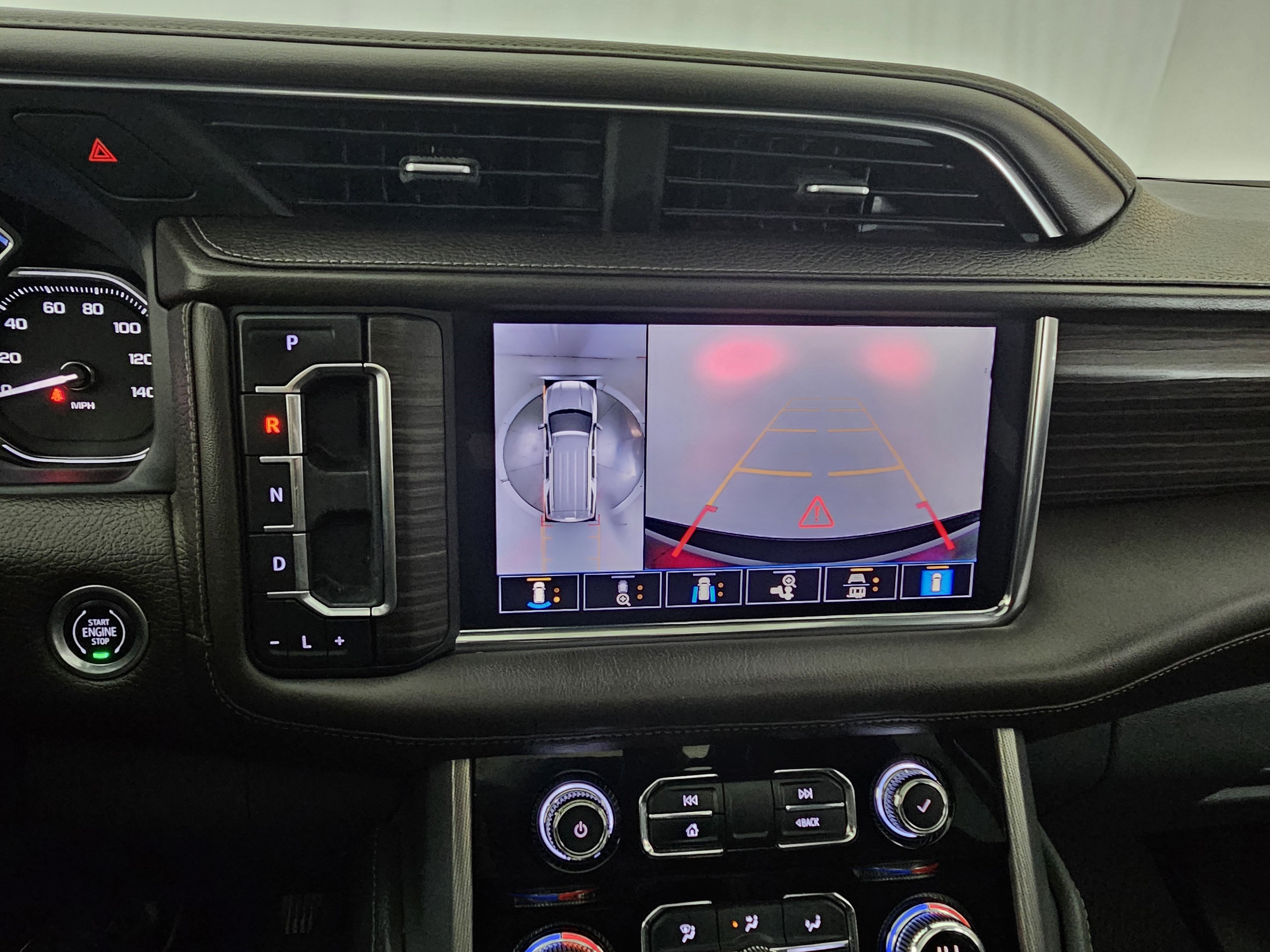 Used 2021 GMC Yukon XL Denali image 30