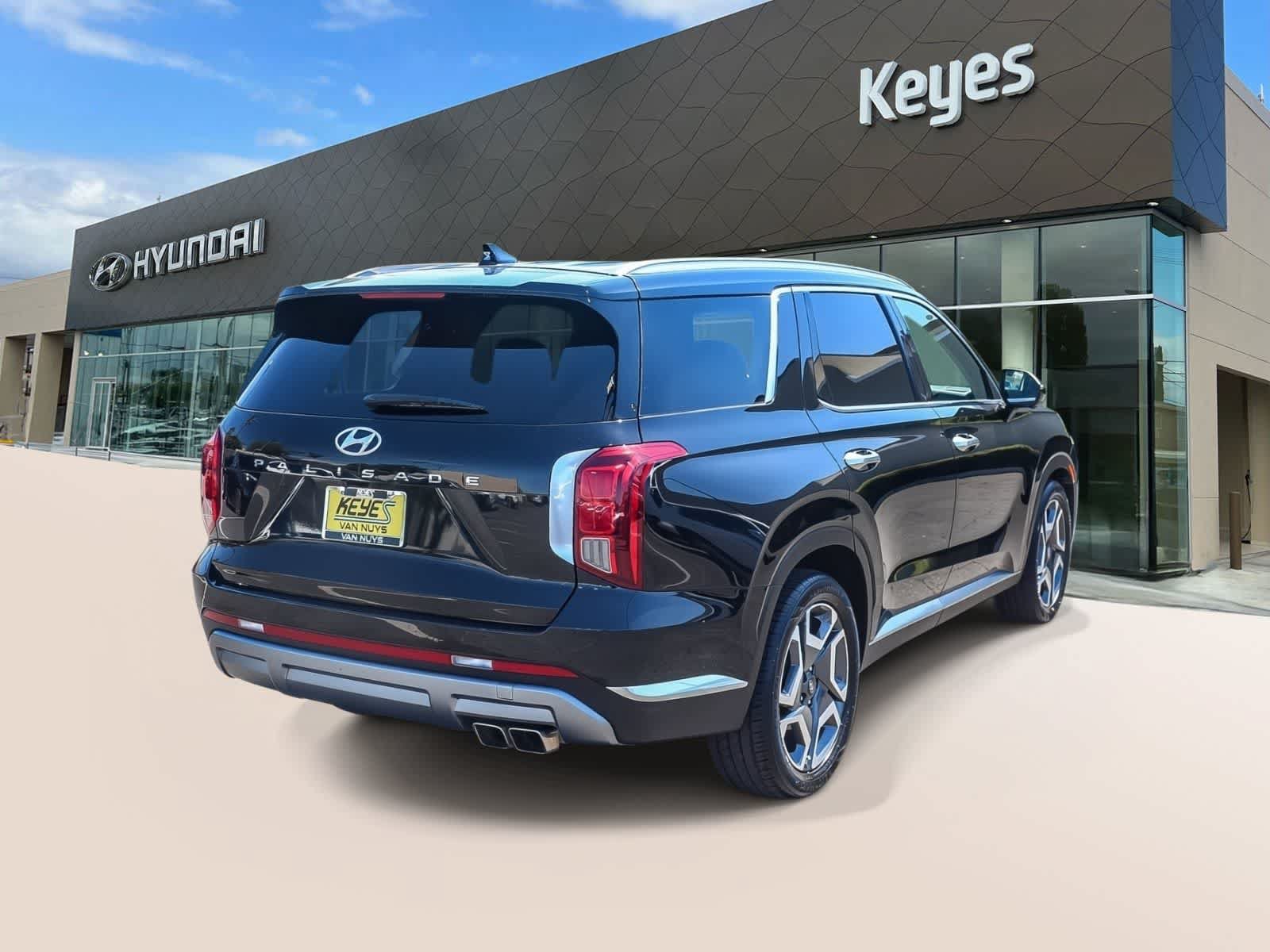 Certified 2024 Hyundai Palisade Limited FWD image 4