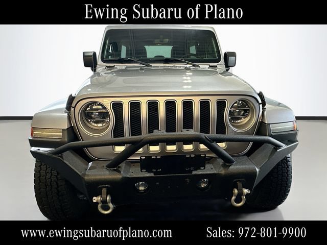 Used 2018 Jeep Wrangler Unlimited Sahara AWD/4WD image 2