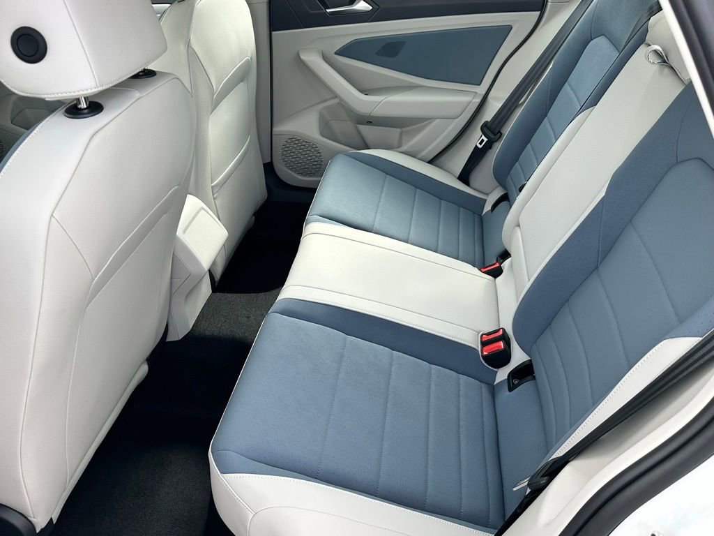 New 2026 Volkswagen Jetta SE FWD image 7