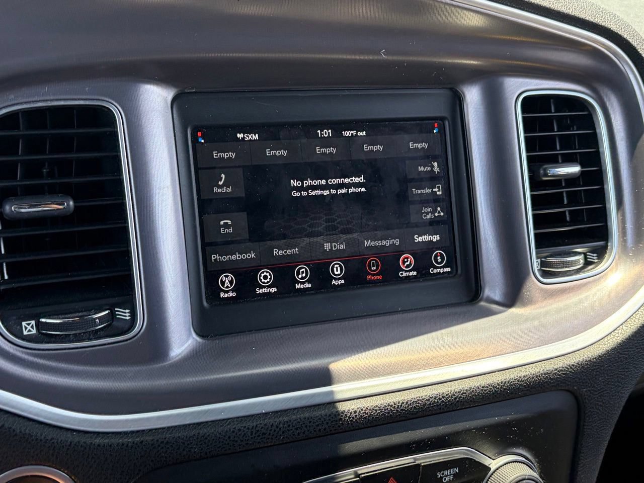 Used 2019 Dodge Charger SXT RWD image 9