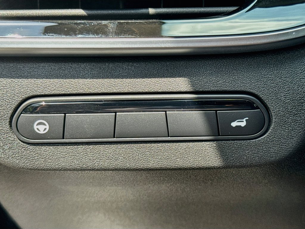 New 2027 INFINITI QX60 Luxe w/ Cargo Package FWD image 10