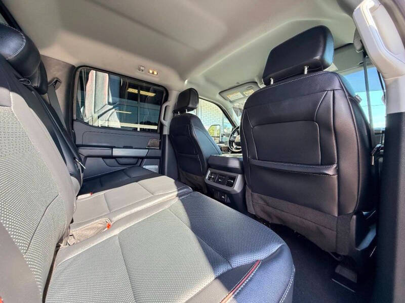 Used 2023 Ford F250 Lariat w/ Sport Appearance Package AWD/4WD image 39
