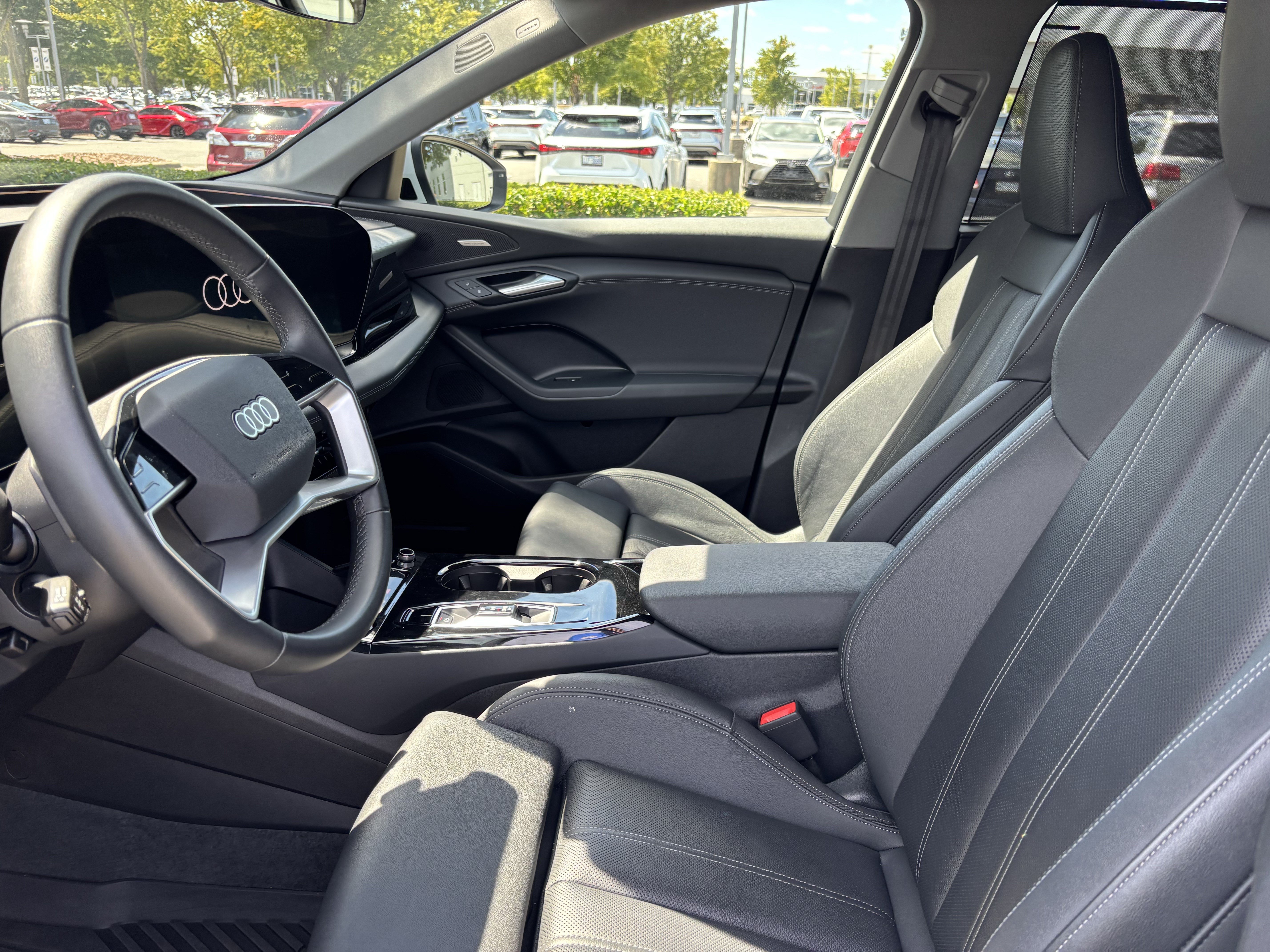 Certified 2025 Audi Q6 e-tron Premium Plus w/ Premium Plus AWD/4WD image 16