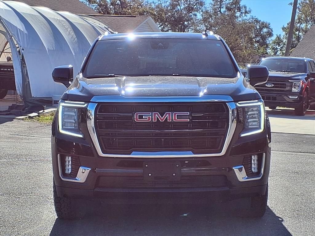 Used 2024 GMC Yukon XL SLE image 2
