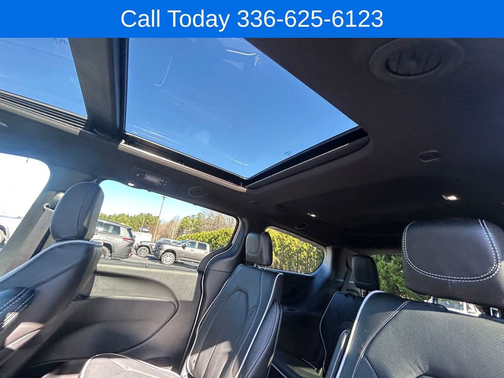 New 2026 Chrysler Pacifica Limited w/ S Appearance Package FWD image 15