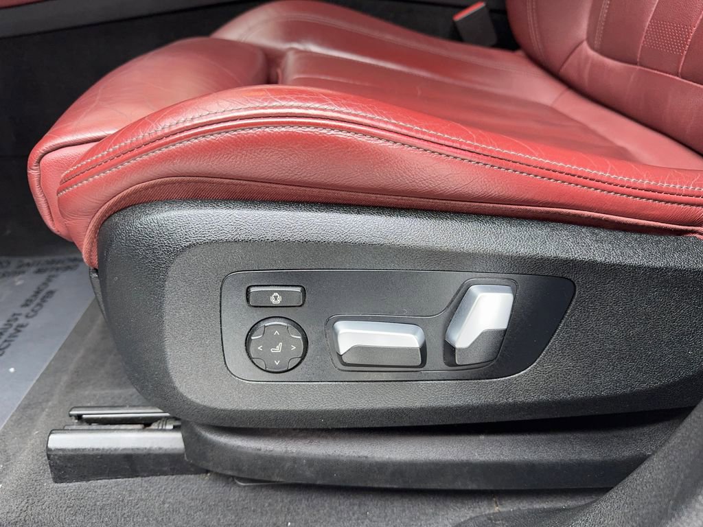 Used 2021 BMW X6 xDrive40i w/ M Sport Package image 39