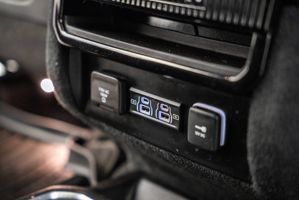 Used 2024 Jeep Wagoneer Series II AWD/4WD image 37