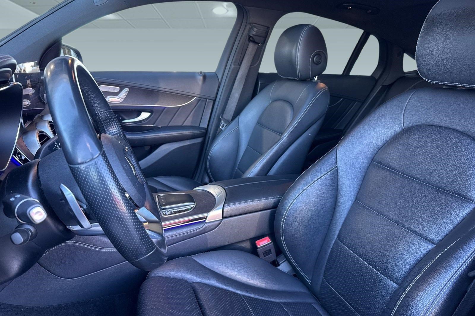 Used 2020 Mercedes-Benz GLC 300 4MATIC Coupe image 29