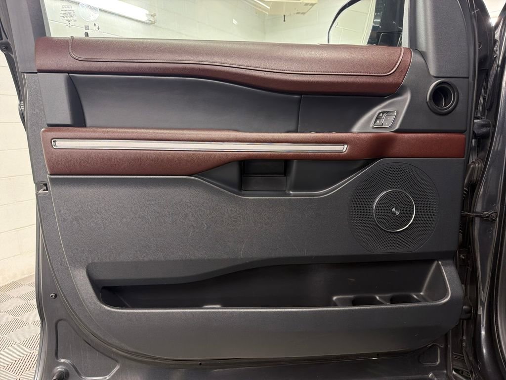 Certified 2023 Ford Expedition Max Limited image 22