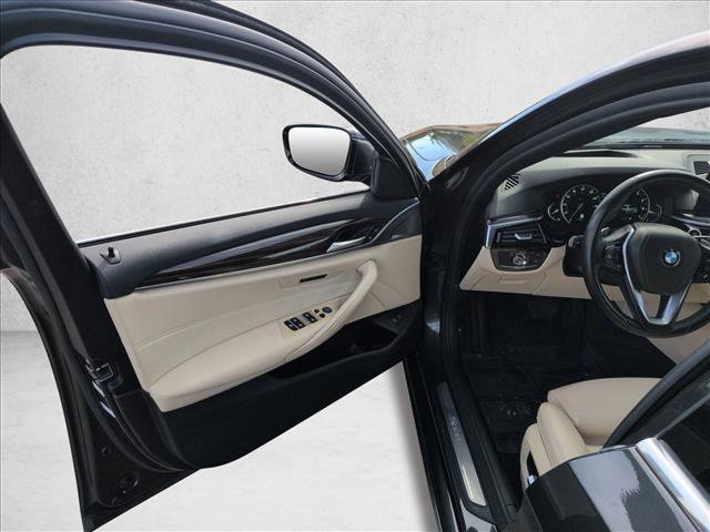 Used 2019 BMW 530i image 11