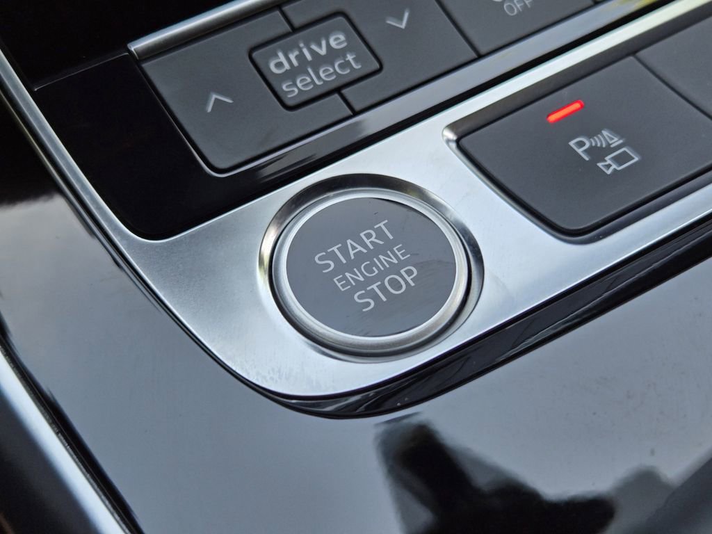 Certified 2025 Audi Q7 3.0T Premium Plus image 23