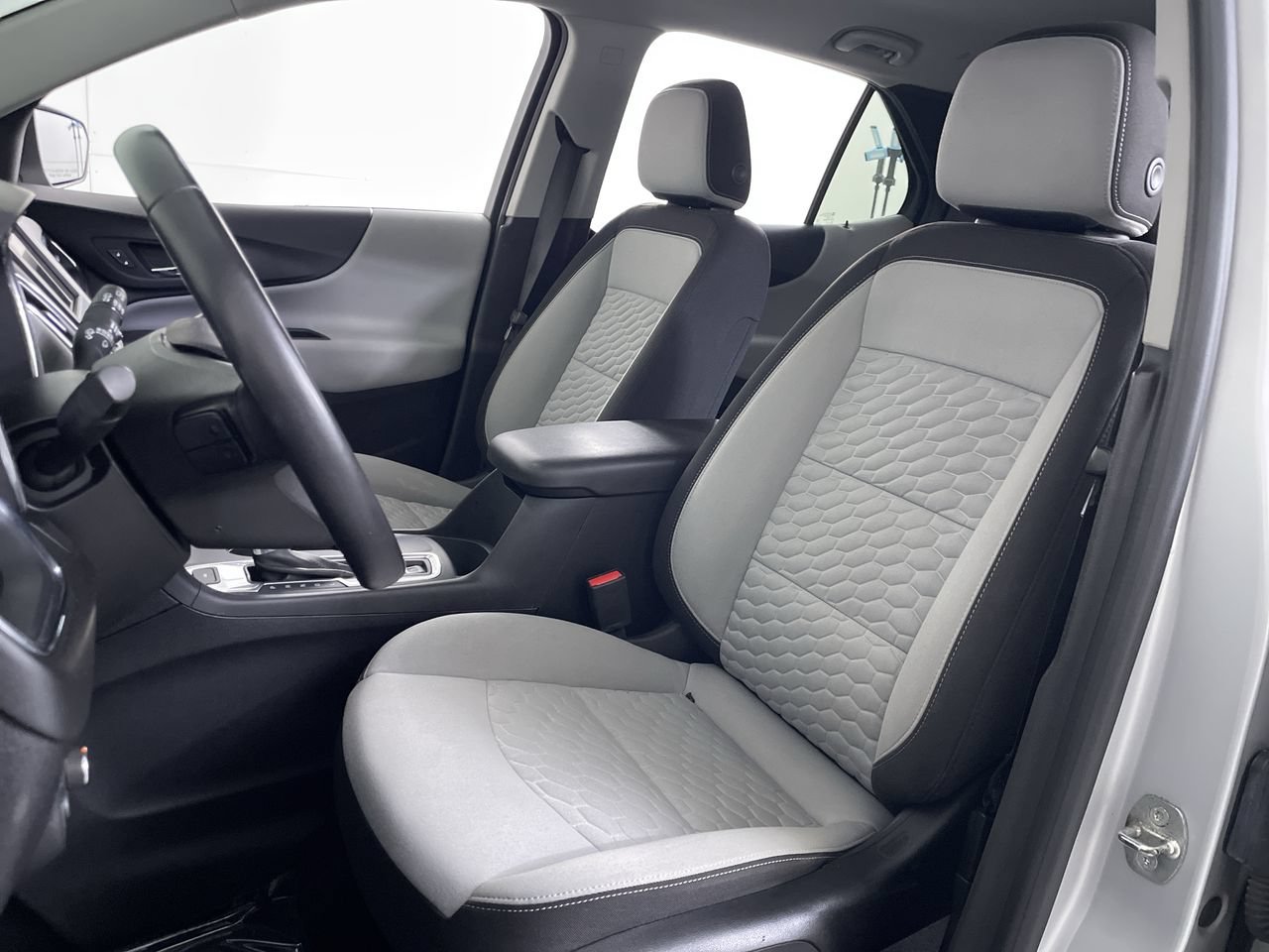 Used 2019 Chevrolet Equinox LT AWD/4WD image 12