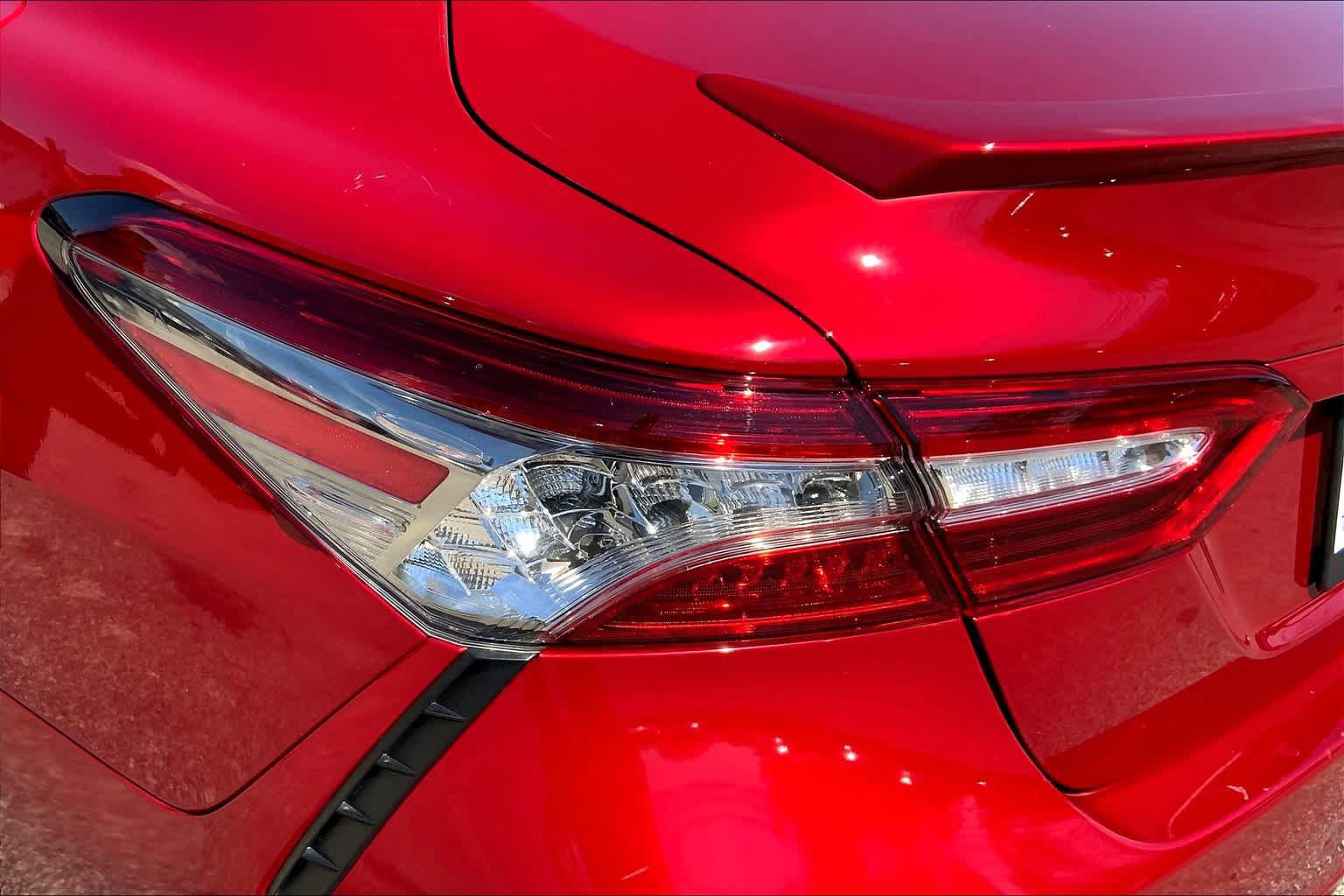 Used 2019 Toyota Camry XSE FWD image 29