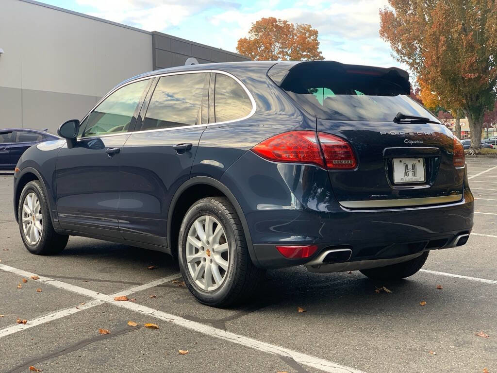 Used 2012 Porsche Cayenne image 22