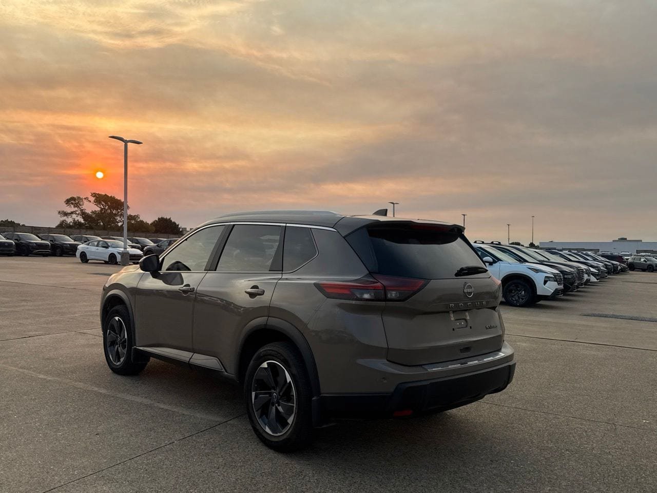 Certified 2024 Nissan Rogue SV w/ SV Premium Package AWD/4WD image 16
