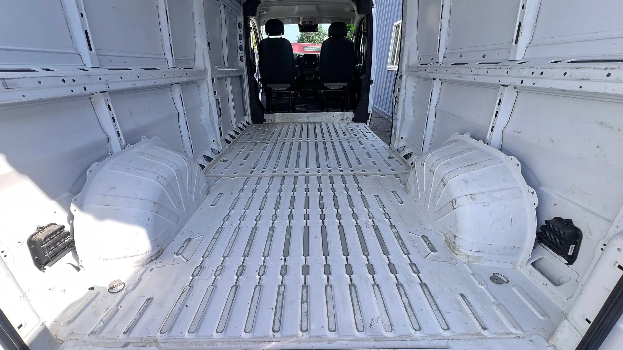 Used 2025 RAM ProMaster 2500 w/ Convenience Group FWD image 20