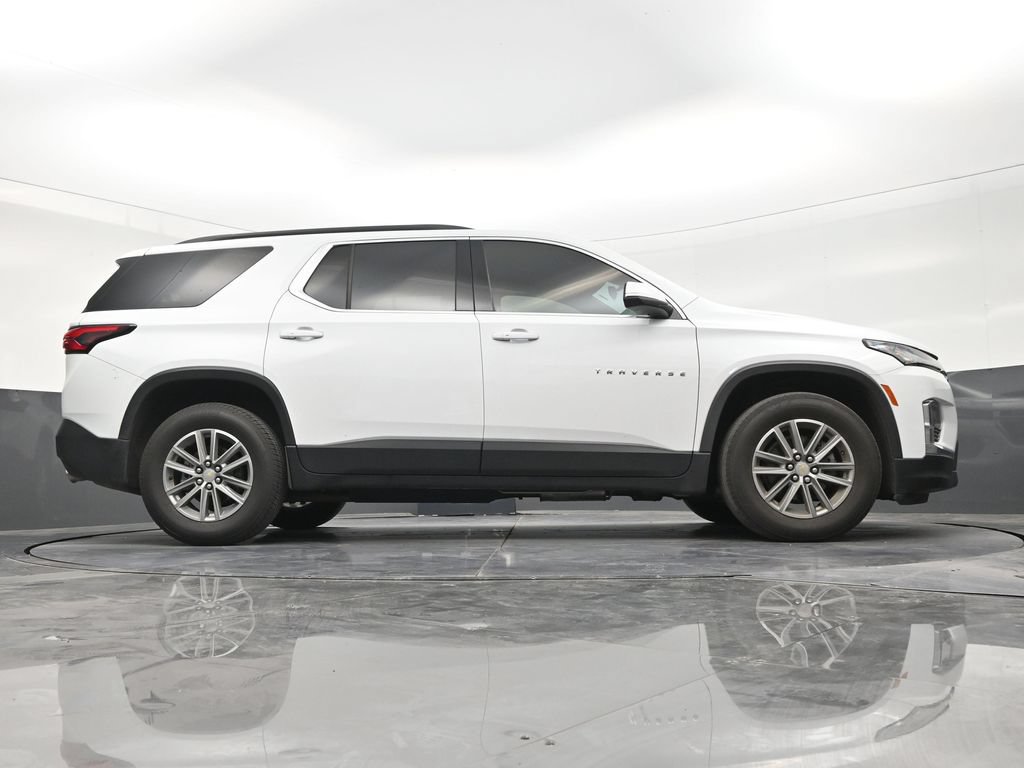 Used 2023 Chevrolet Traverse LT FWD image 24