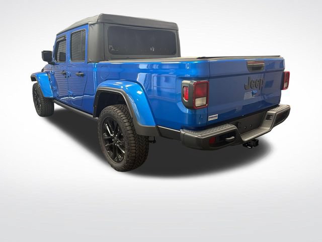 Used 2025 Jeep Gladiator Sport AWD/4WD image 3