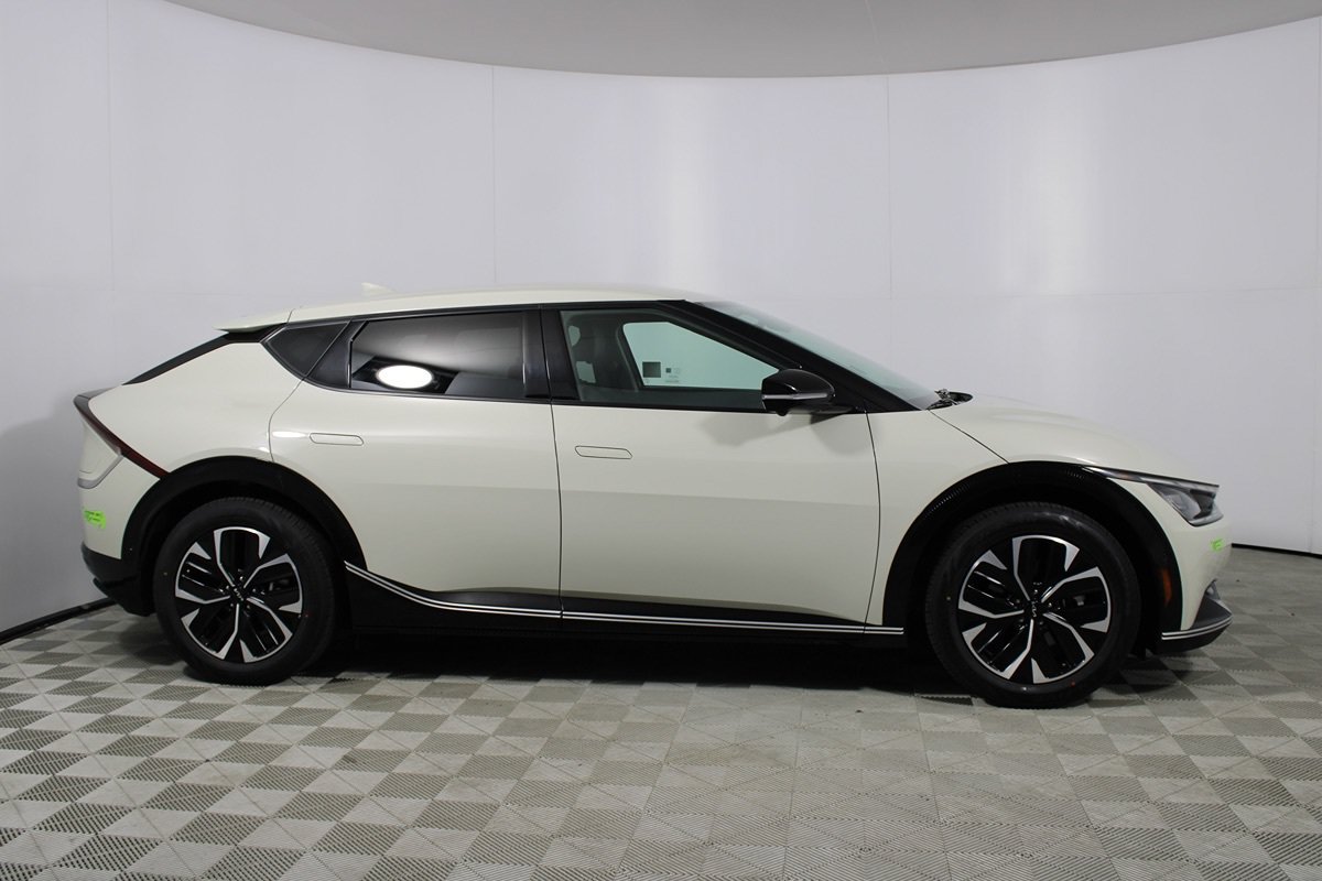 Used 2023 Kia EV6 Wind w/ Wind Technology Package RWD image 14