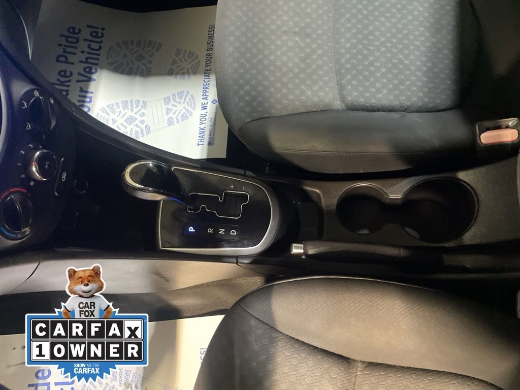 Used 2012 Hyundai Accent SE image 28