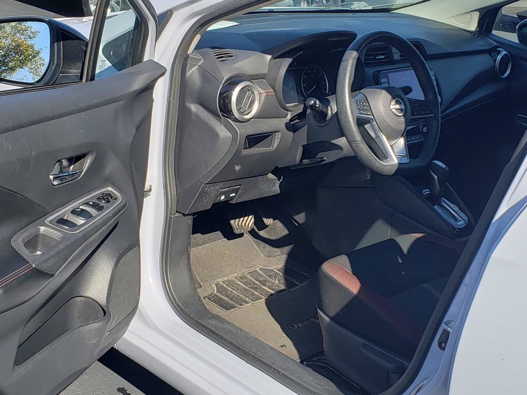 Used 2024 Nissan Versa SR FWD image 10