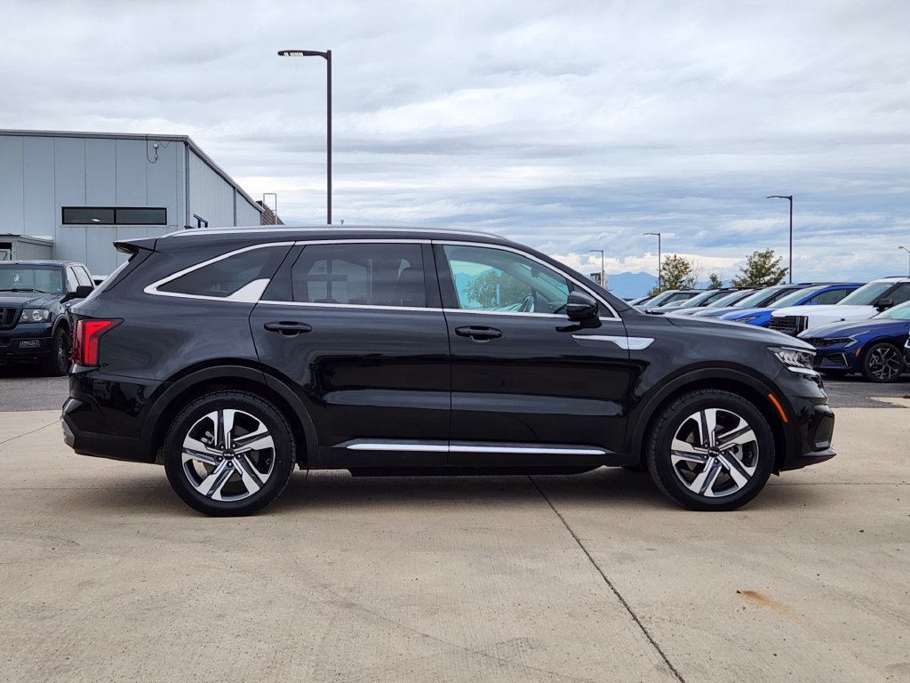 Used 2022 Kia Sorento EX AWD/4WD image 4