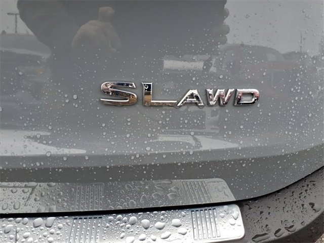 Used 2023 Nissan Rogue SL w/ SL Premium Package image 6