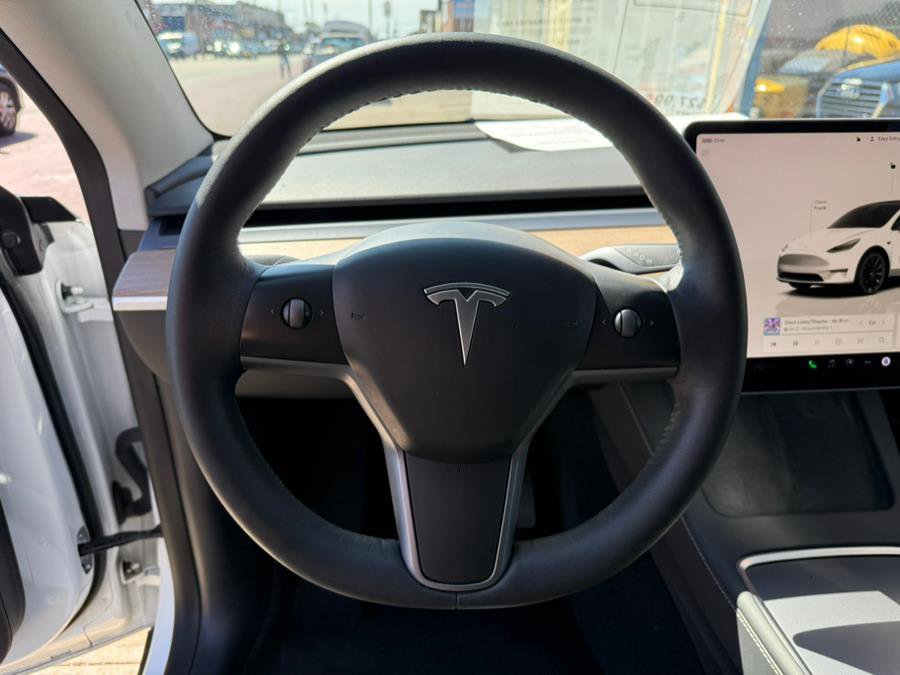 Used 2023 Tesla Model Y Long Range image 12