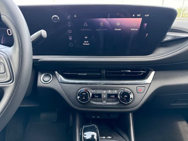 Used 2025 Buick Envista Preferred w/ Convenience II Package FWD image 18