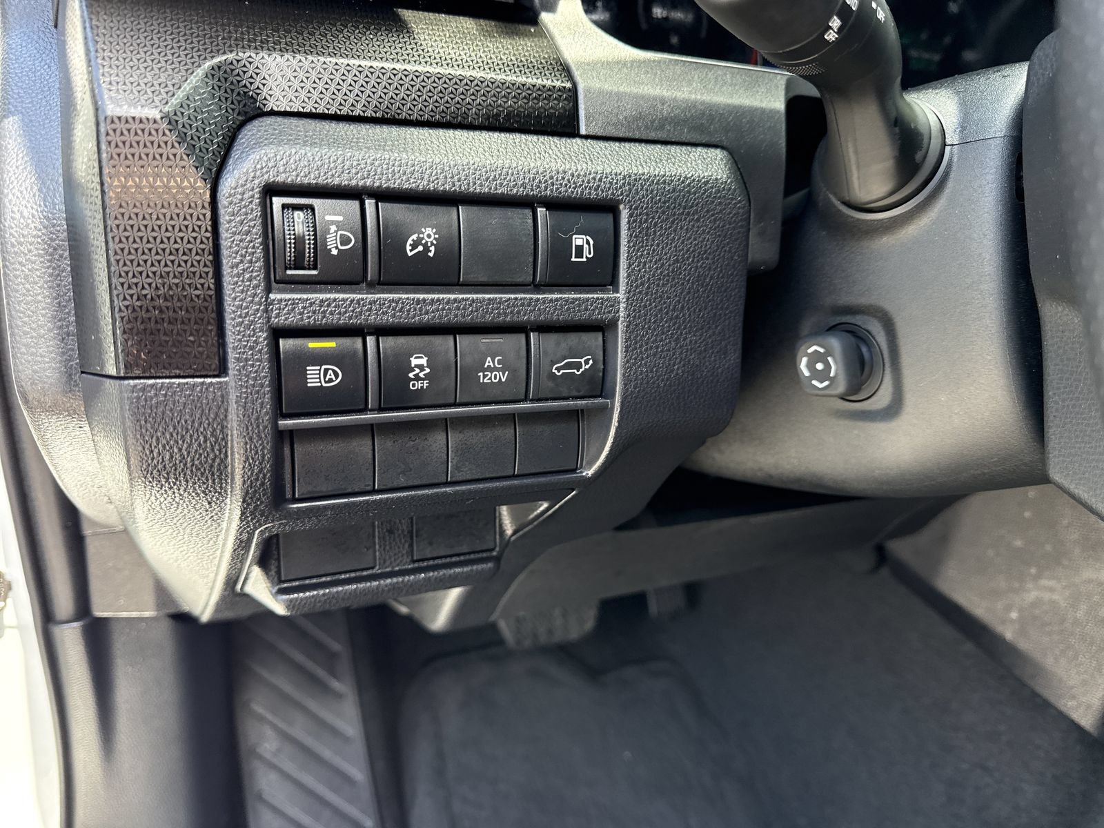 Used 2026 Toyota 4Runner Limited AWD/4WD image 17