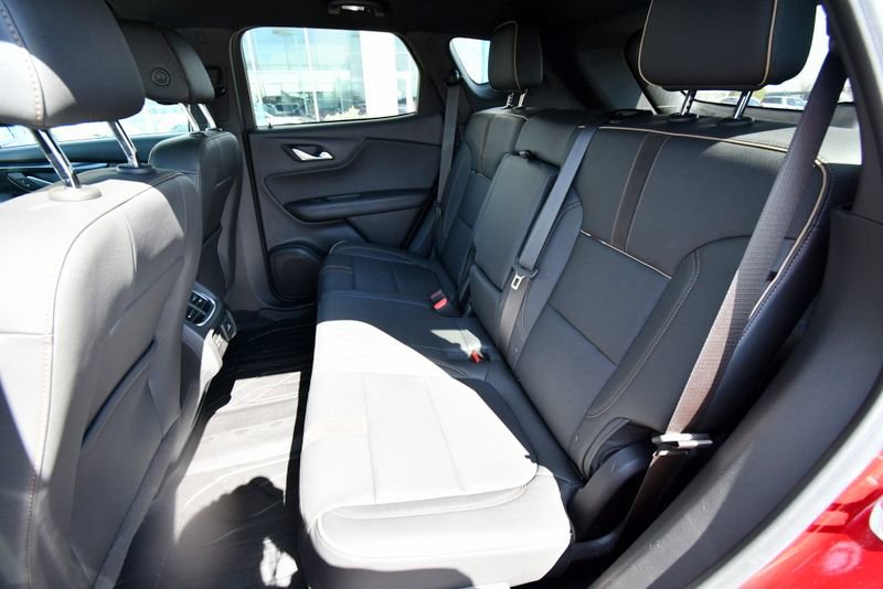 Used 2022 Chevrolet Blazer Premier w/ LPO, Black Accent Package AWD/4WD image 14