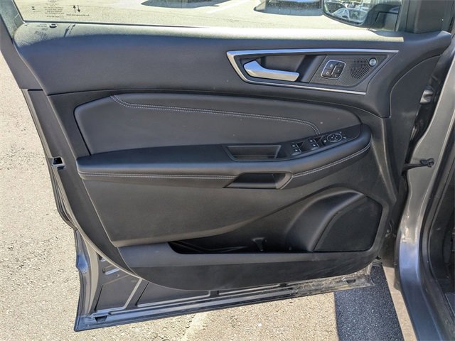 Used 2023 Ford Edge Titanium image 11