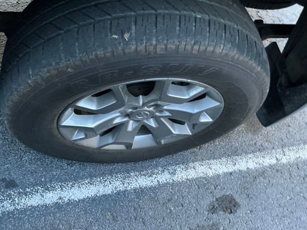 Used 2020 Nissan Frontier SV AWD/4WD image 19