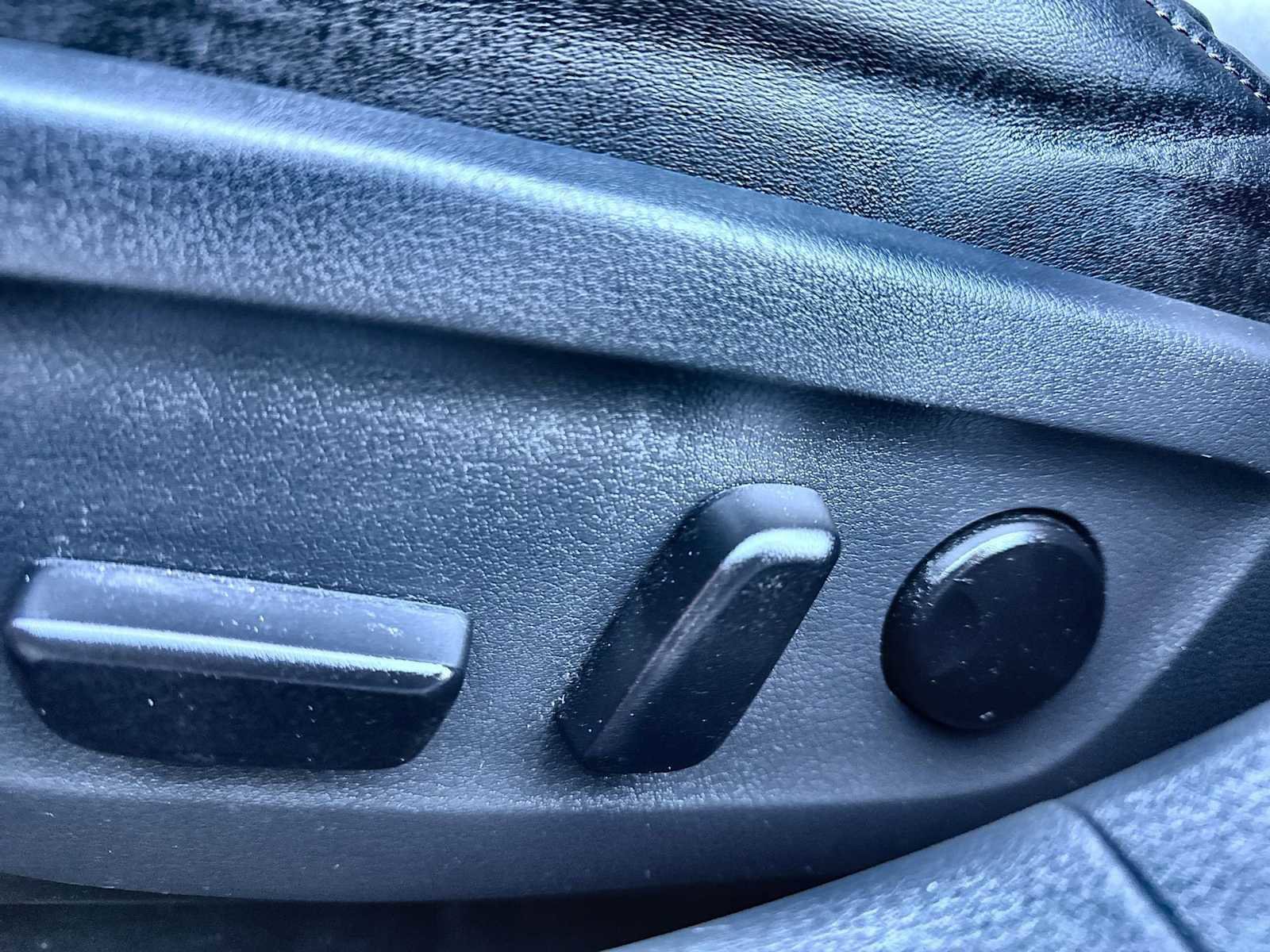 Used 2022 MAZDA MAZDA3 s image 16