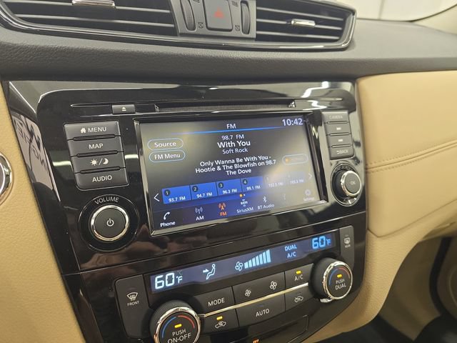 Used 2019 Nissan Rogue SL w/ Premium Package FWD image 23