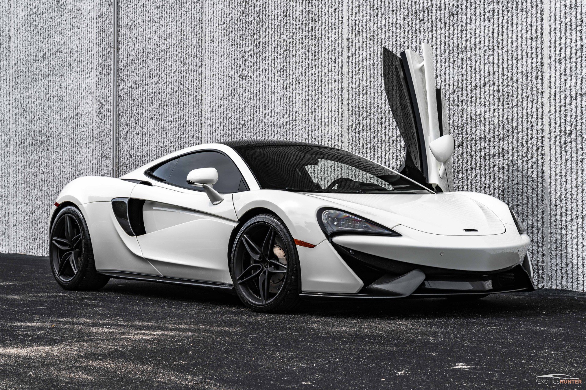 Used 2017 McLaren 570S image 4